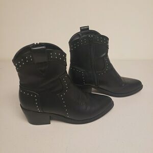 YETIER Ankle Boots Women Sz 8 Black Flex Leather Side Zip Stud Western Cowgirl